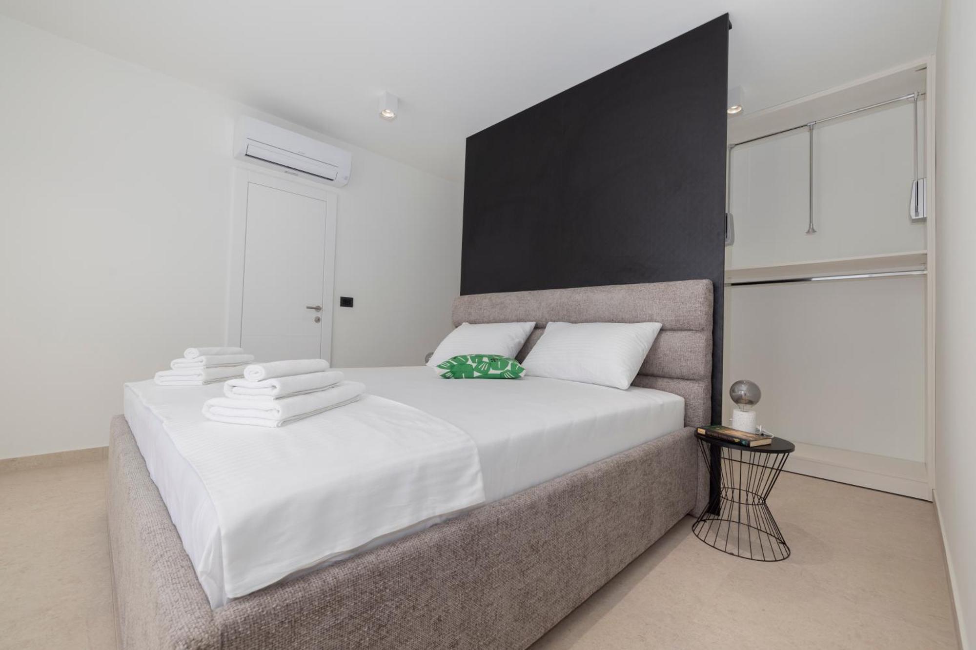 Silva Maris Apartments Makarska Buitenkant foto